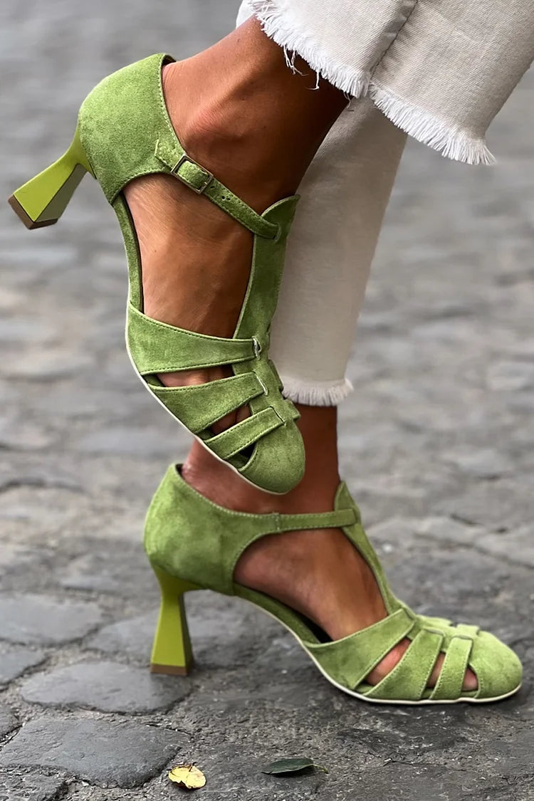 LIVIA | Elegant Mid-Heel Sandals with Crisscross Design