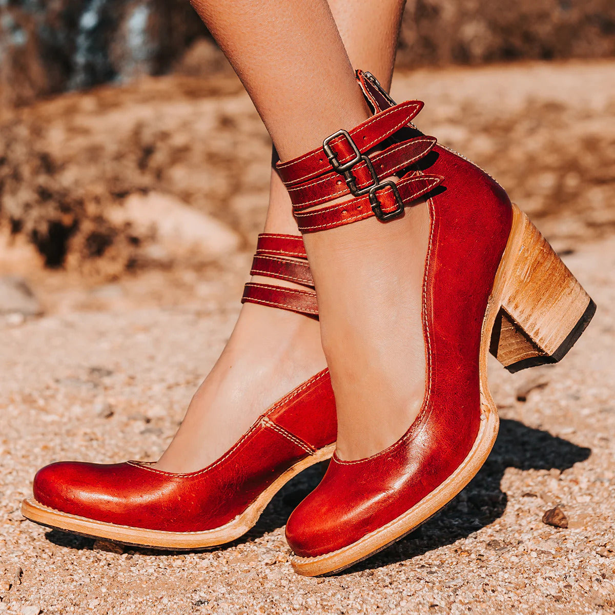 GINEVRA | HEELS WITH STRAPS