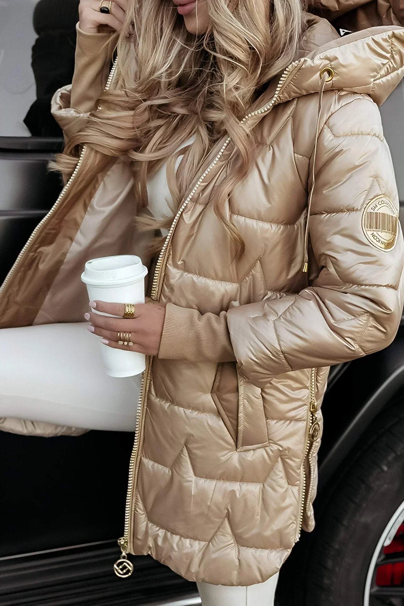 Nolwen - Elegant Winter Coat with Hood and Padding